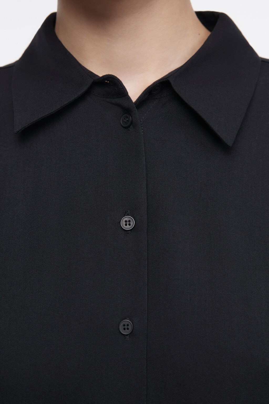 Блузка-рубашка ViShirt базовая из вискозы - цвет черный - 6