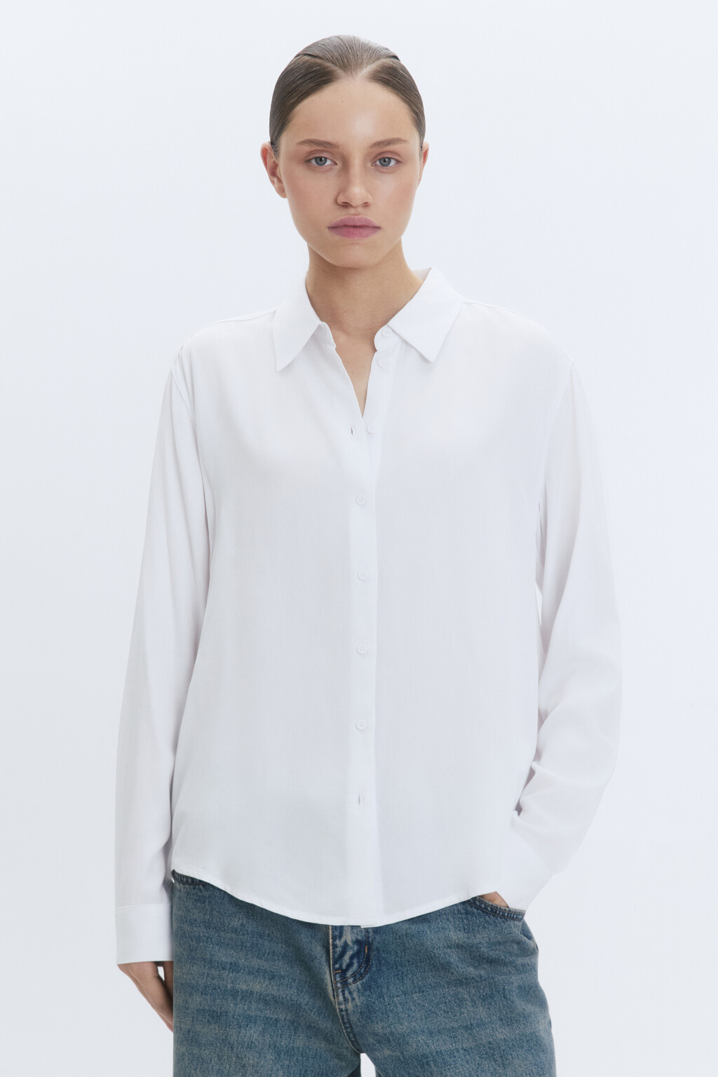 Блузка-рубашка ViShirt базовая из вискозы - цвет белый - 3