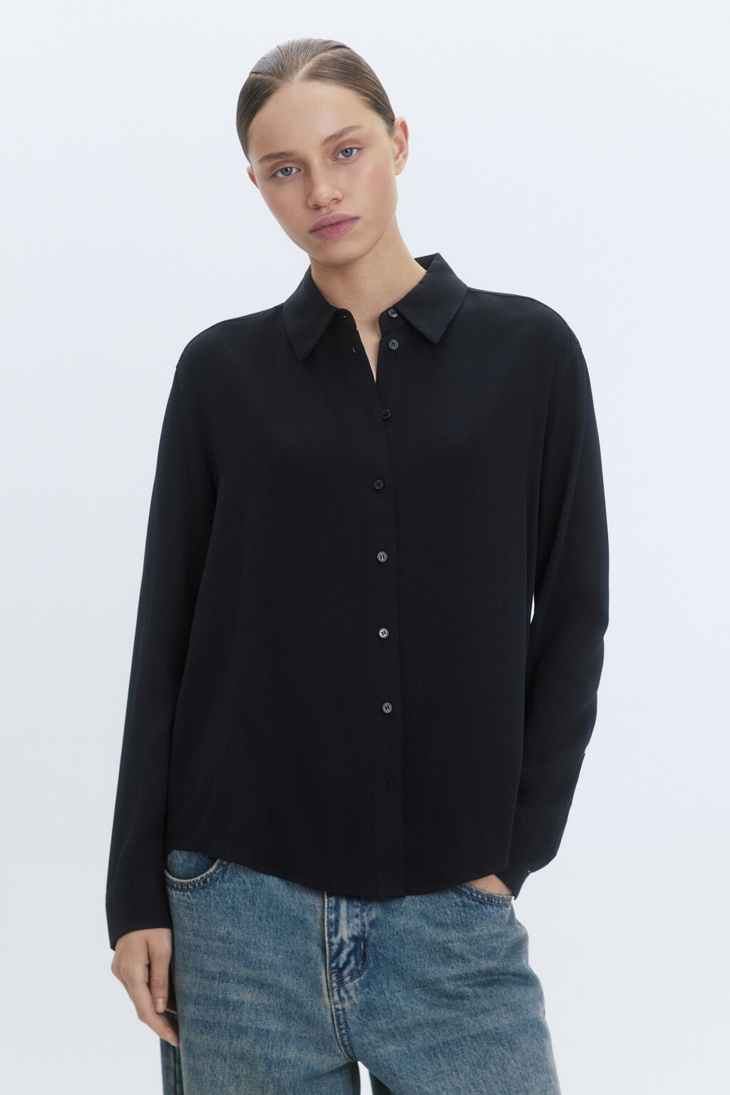 Блузка-рубашка ViShirt базовая из вискозы - цвет черный - 3