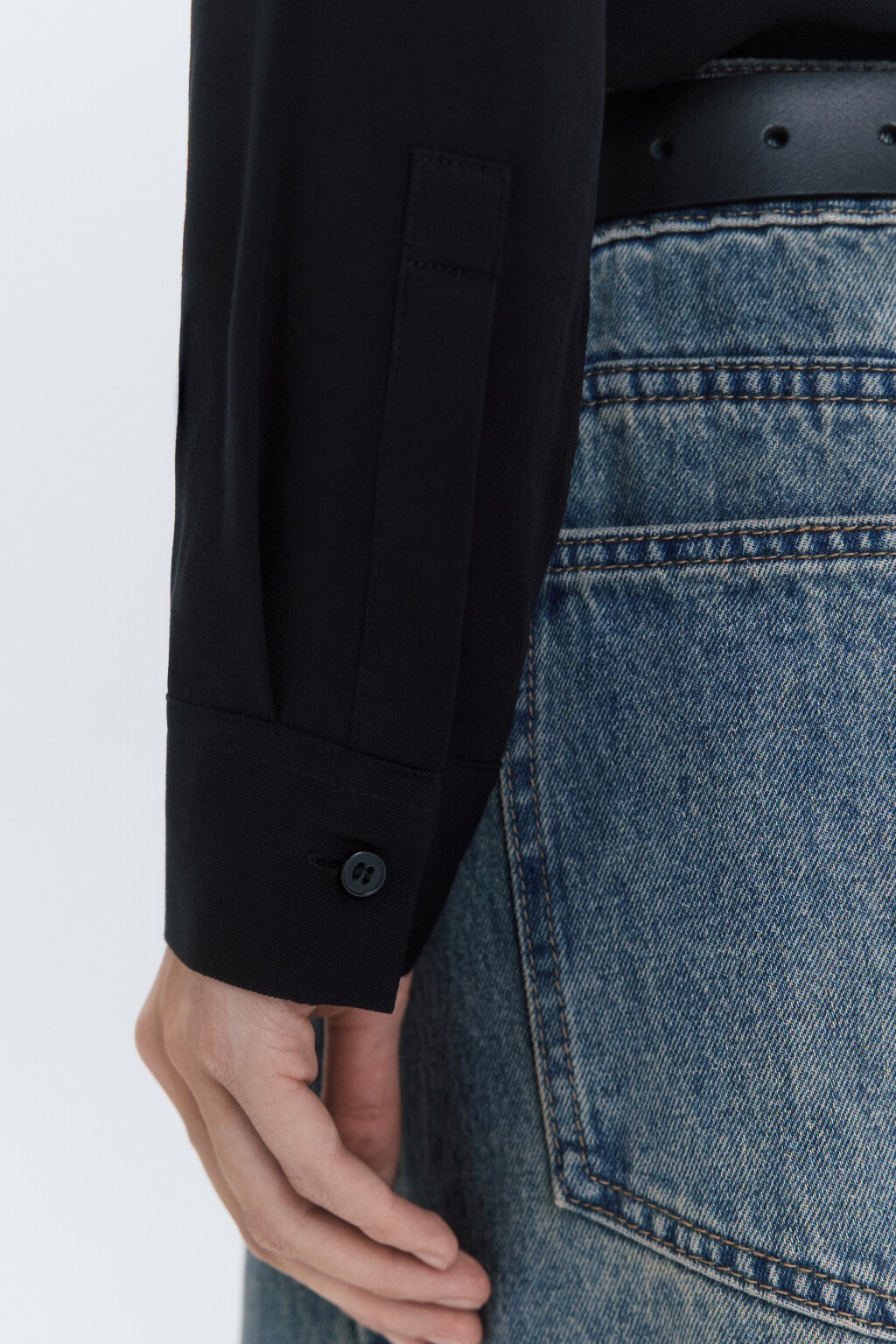 Блузка-рубашка ViShirt базовая из вискозы - цвет черный - 9