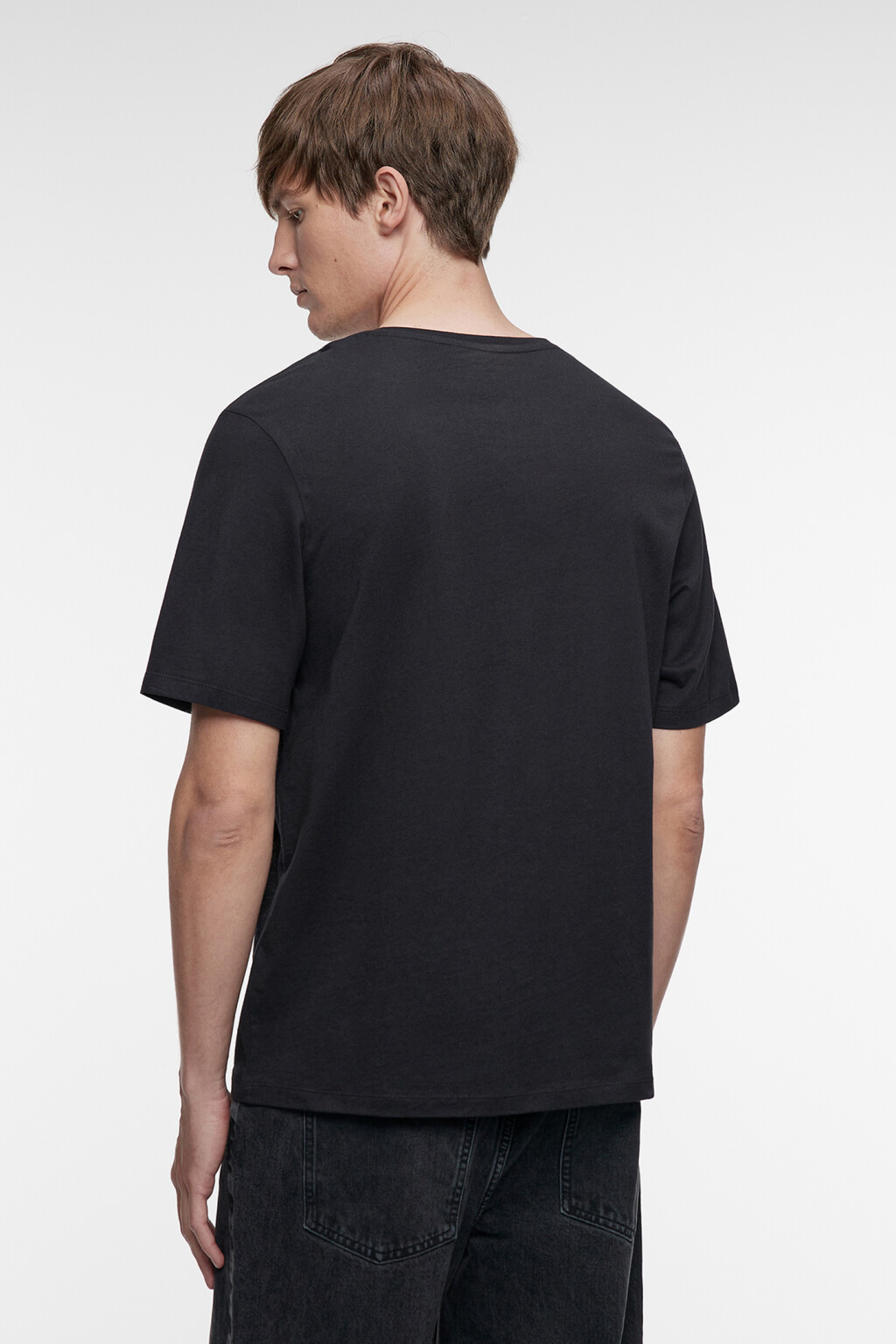 Футболка хлопковая базовая с V-образным вырезом - цвет черный - 4