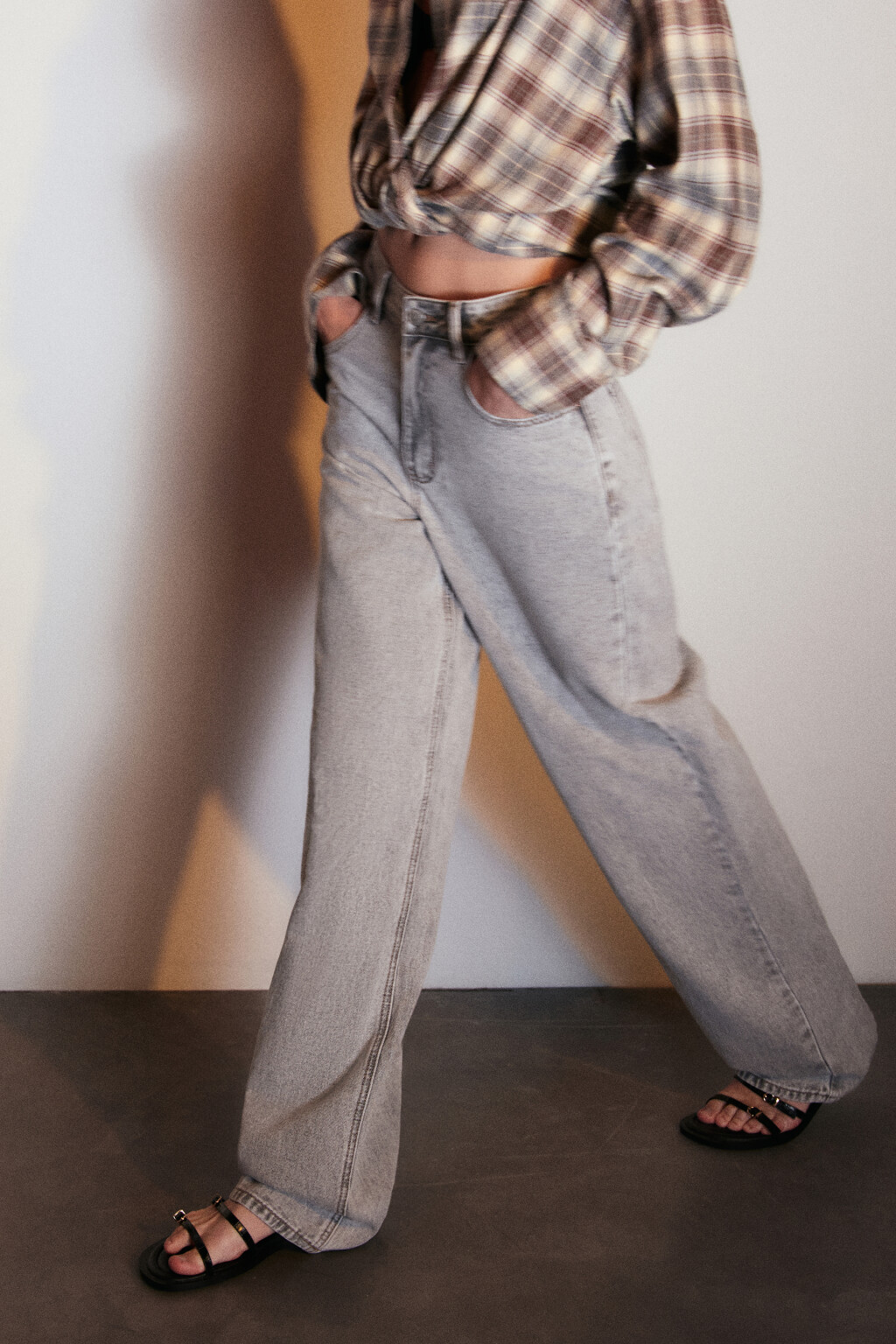 Джинсы широкие с высокой посадкой - цвет серый - 2