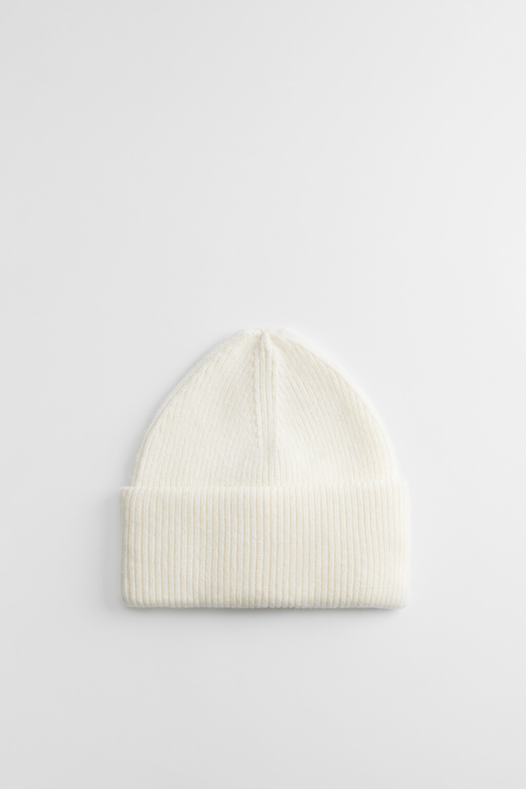 Шапка-бини WinterHat в рубчик с широким отворотом - цвет бежевый - 1