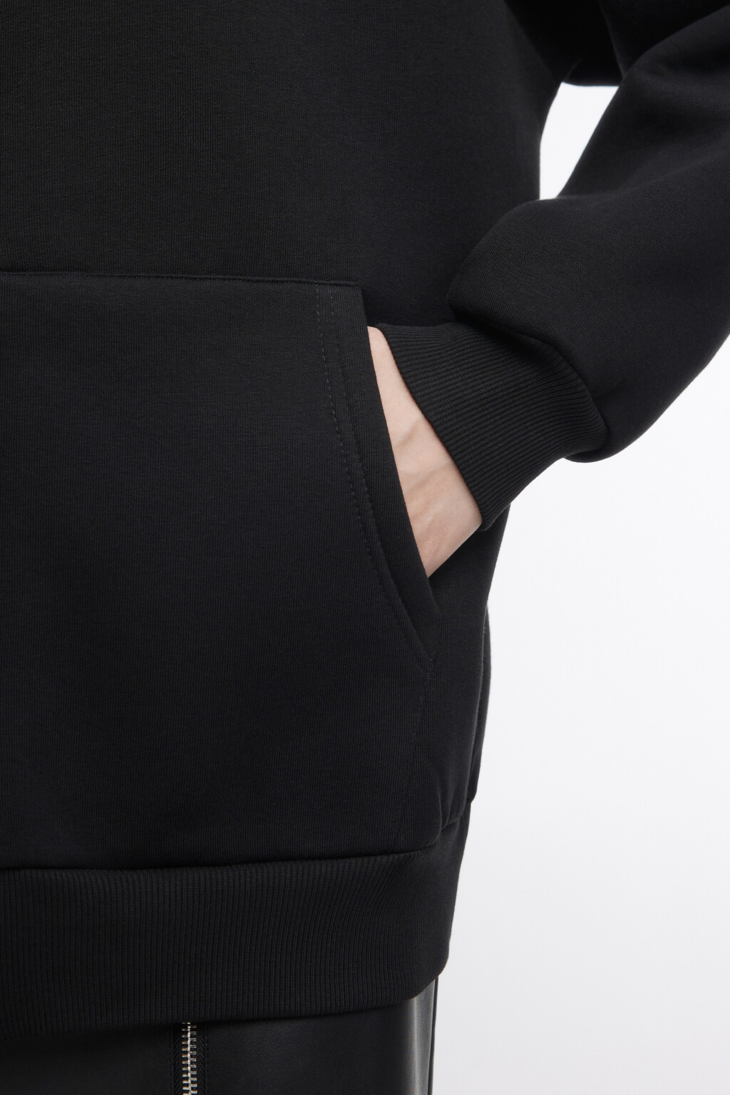 Худи ZIPP утепленная на молнии с капюшоном - цвет черный - 7