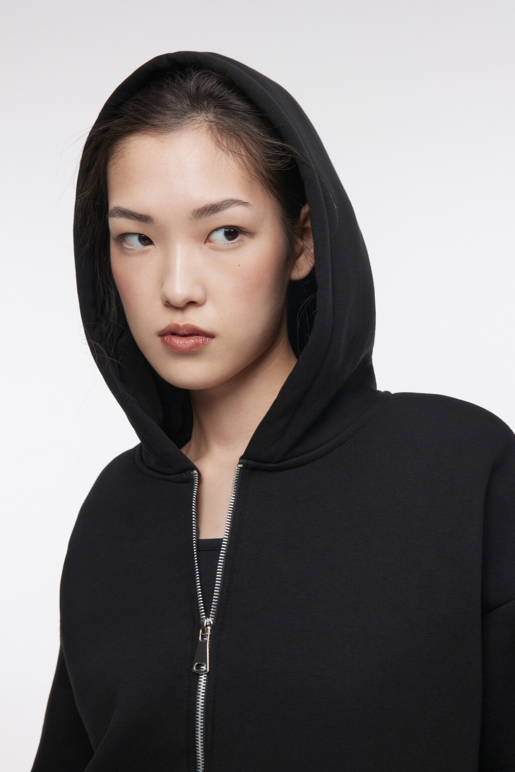 Худи ZIPP утепленная на молнии с капюшоном - цвет черный - 8