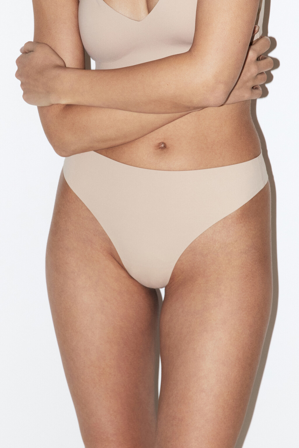 Трусы-стринги с корректирующим эффектом - цвет бежевый - 2