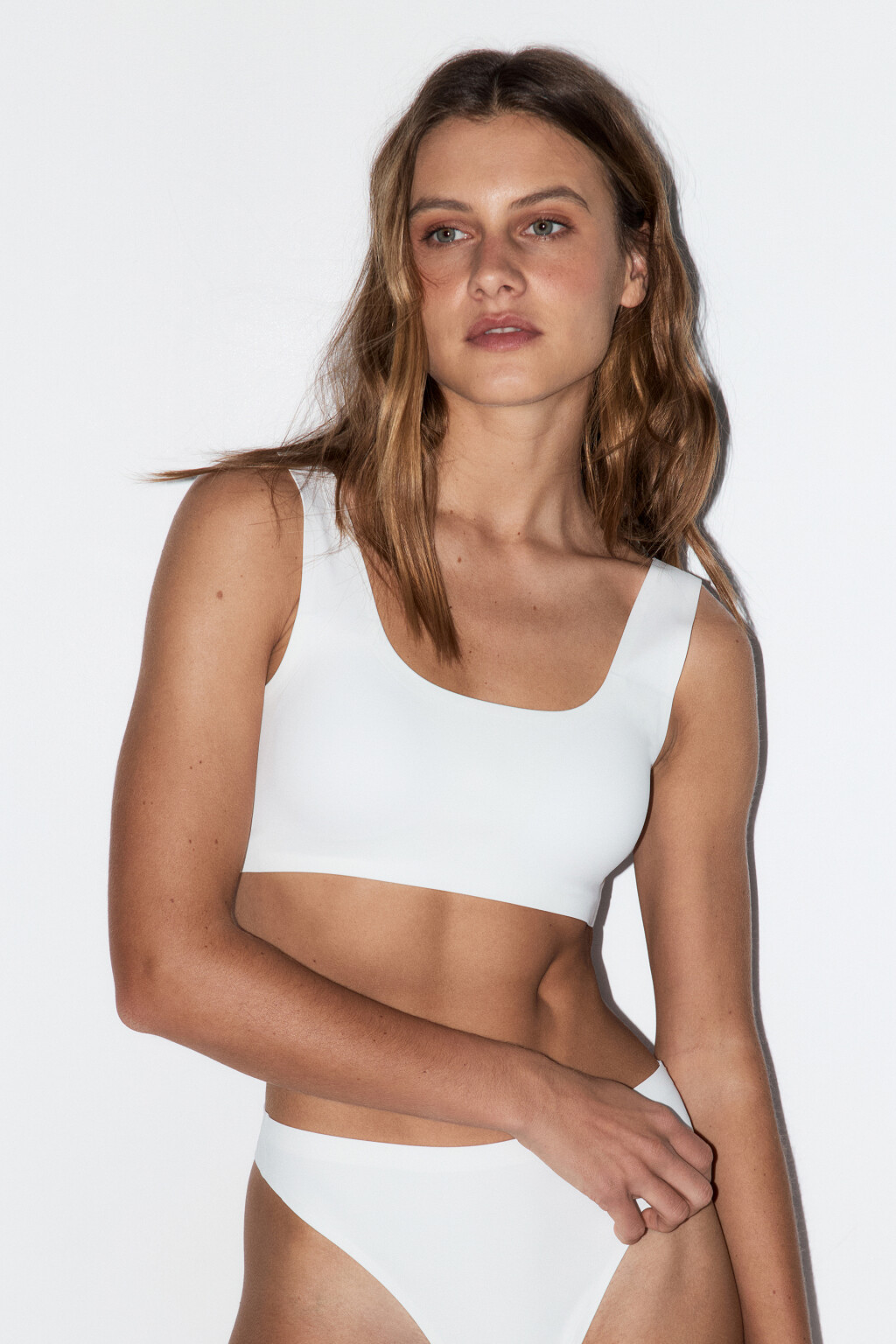 Бюстгальтер-топ с корректирующим эффектом - цвет белый - 2