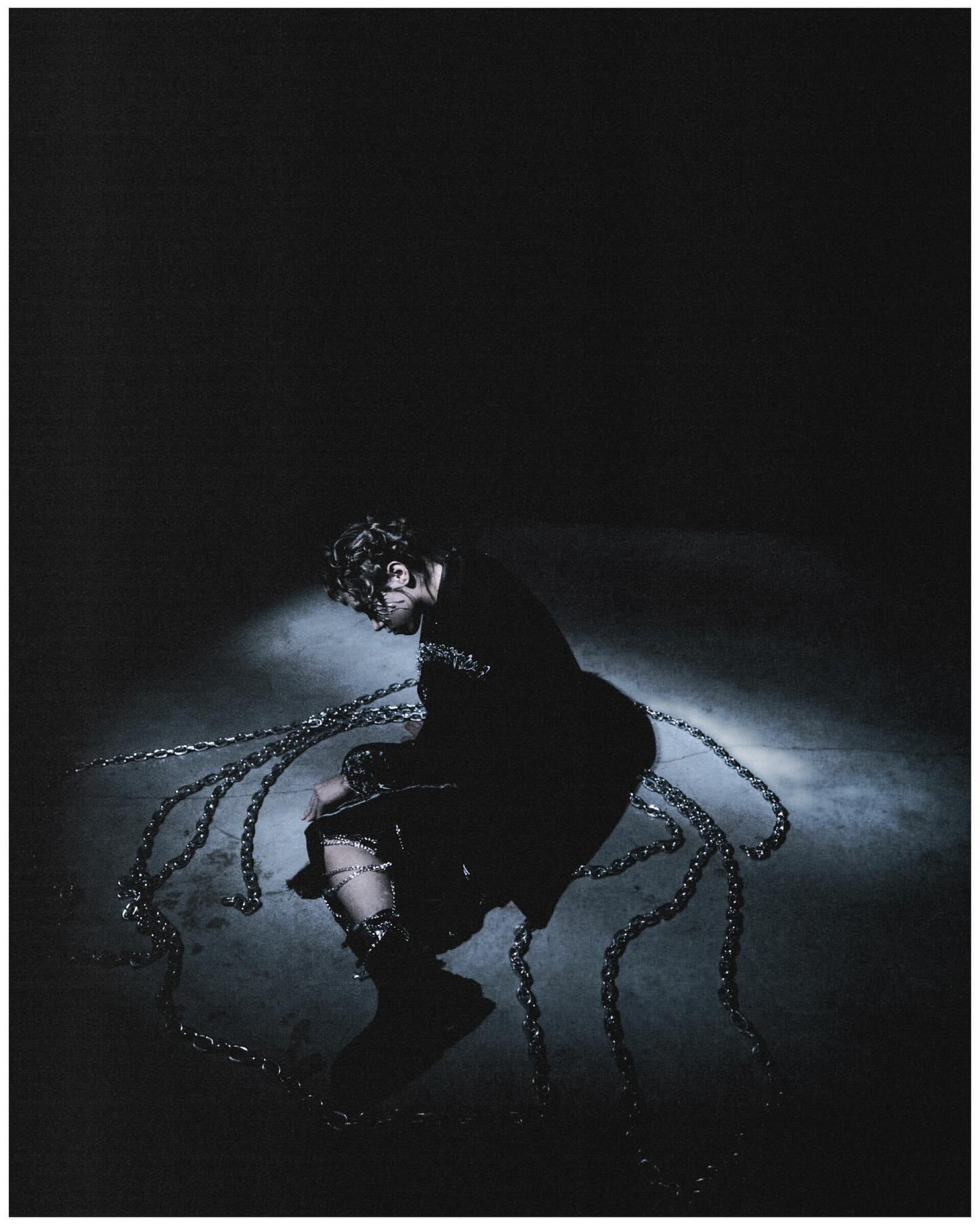 Boy in chains - CO:CREATE 2