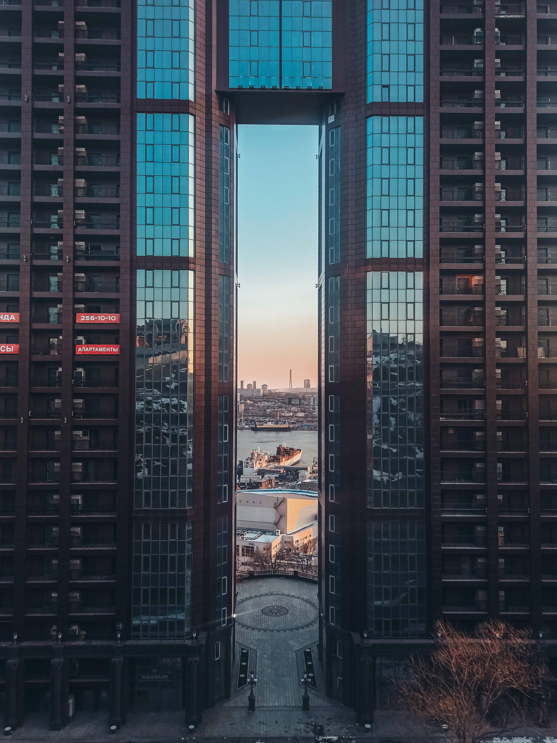 Душа среди стекла - CO:CREATE 1