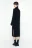 Платье-свитер миди вязаное свободное с разрезом - цвет черный - 4