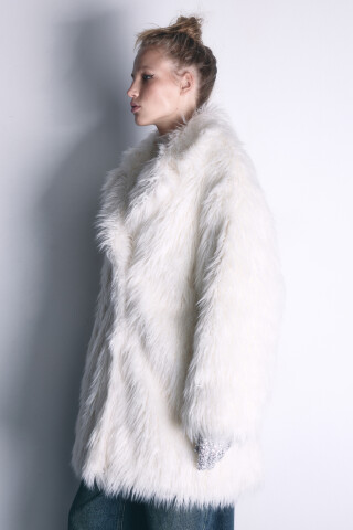 Шуба из искусственного меха с длинным ворсом — фото 4