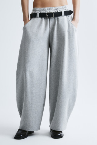 Брюки barrel fit из футера с ремнем — фото 2