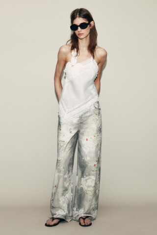 Джинсы-багги со средней посадкой и принтом — фото 4