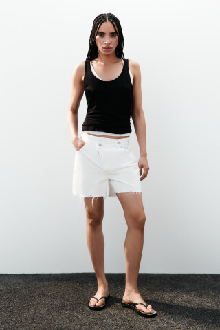 Шорты джинсовые рваные со средней посадкой — фото 4