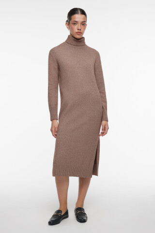Платье-свитер KnitMidiDress вязаное с разрезом — фото 3