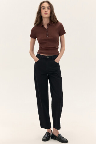Джинсы mom fit укороченные