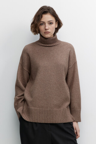 Свитер SWEATER свободный с боковыми разрезами — фото 2