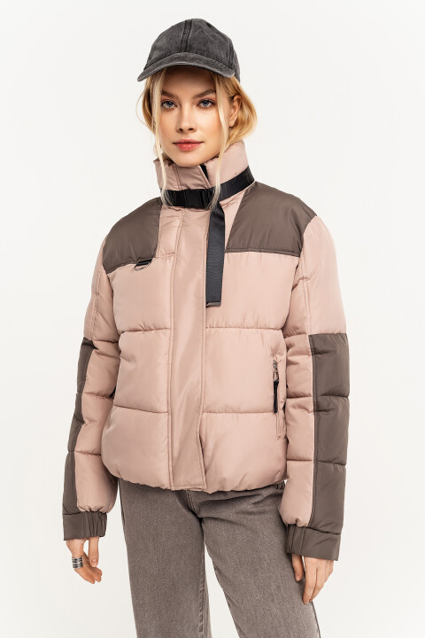 

Куртка стеганая колор-блок с ремнем на воротнике, Бежевый, Куртка стеганая колор-блок с ремнем на воротнике