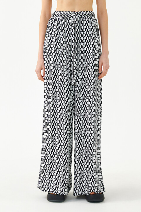 

Брюки суперширокие с завязками на талии, Черный, Брюки суперширокие с завязками на талии