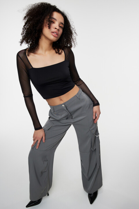 

Лонгслив укороченный облегающий с вырезом каре, Черный, Лонгслив укороченный облегающий с вырезом каре