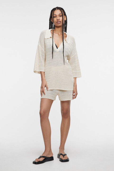 

Джемпер oversize тонкой ажурной вязки с воротником-поло, Бежевый, Джемпер oversize тонкой ажурной вязки с воротником-поло