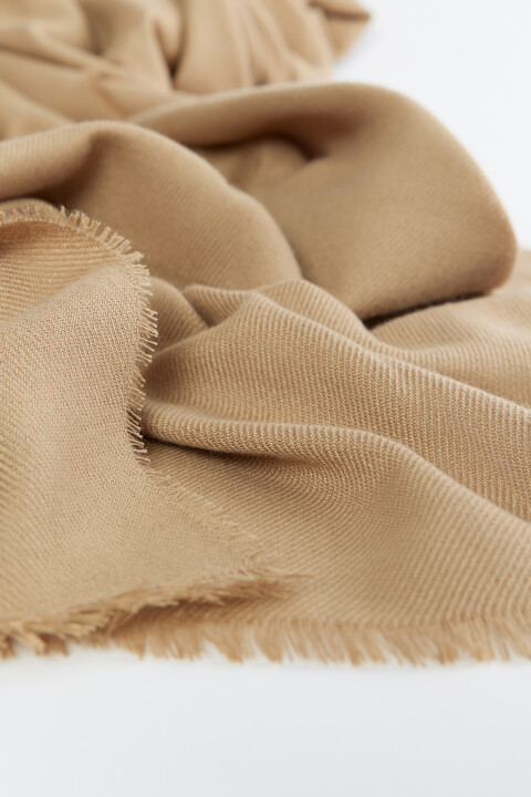 

Шарф вискозный тонкой вязки с короткой бахромой, Коричневый, Шарф вискозный тонкой вязки с короткой бахромой