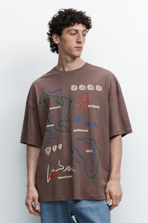 

Футболка oversize хлопковая с принтом и надписью, Коричневый, Футболка oversize хлопковая с принтом и надписью