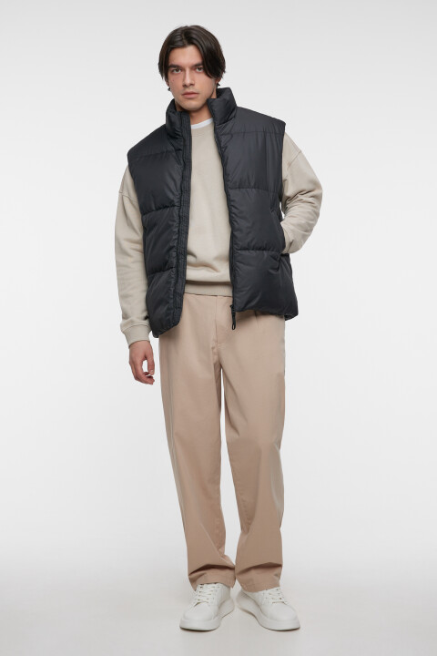 

Жилет стеганый утепленный с воротником-стойкой, Черный, Жилет стеганый утепленный с воротником-стойкой