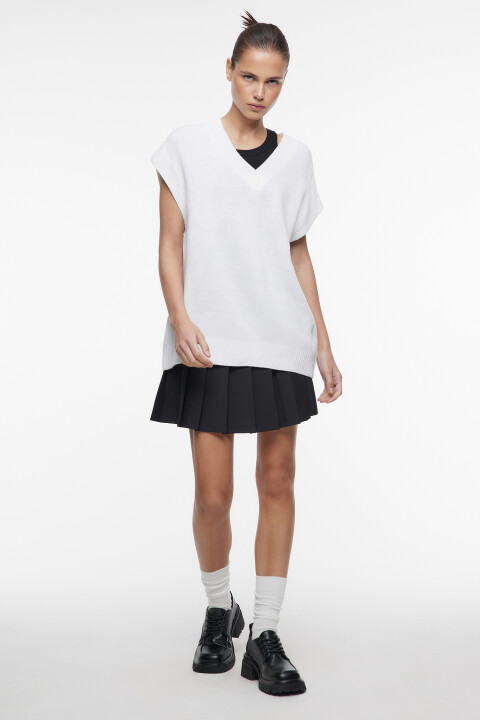 

Жилет oversize тонкой вязки с V-вырезом, Бежевый, Жилет oversize тонкой вязки с V-вырезом