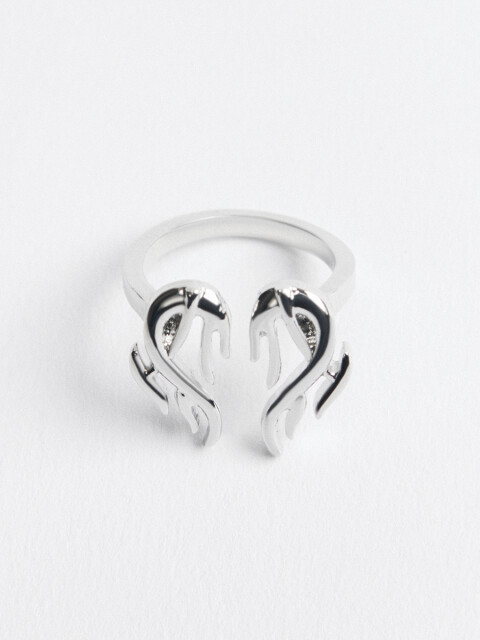 

Кольцо серебристое несмыкающееся с сердцем, Серый, Кольцо серебристое несмыкающееся с сердцем