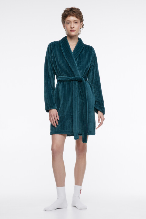 Халат с поясом домашний из мягкой велюровой ткани
