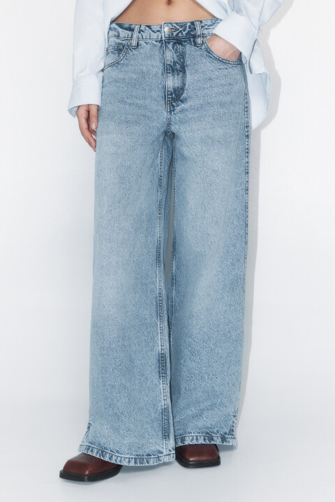 

Джинсы широкие с разрезами снизу, Голубой, Джинсы широкие с разрезами снизу