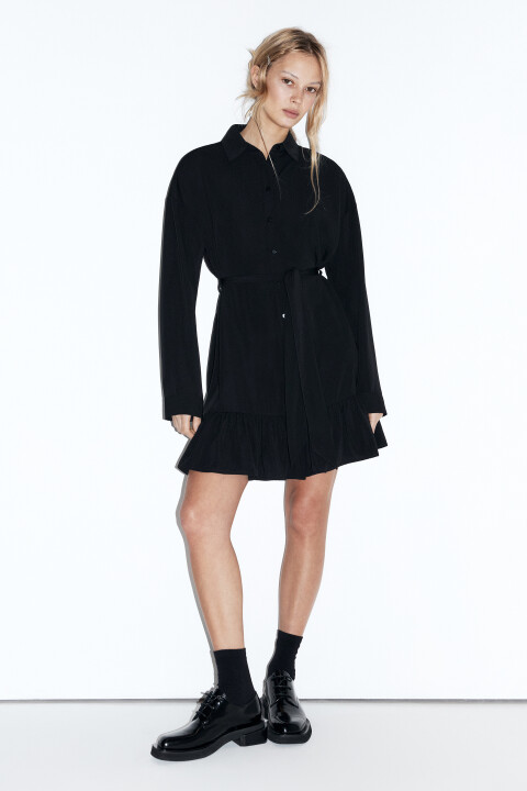 

Платье-рубашка мини с воланом и поясом, Черный, Платье-рубашка мини с воланом и поясом