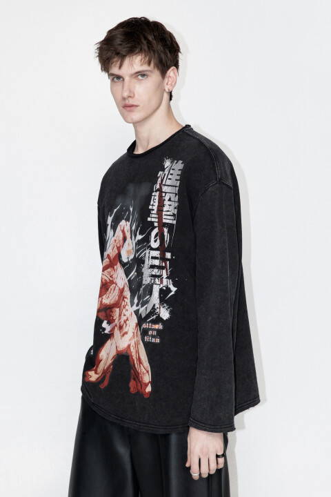 

Лонгслив oversize с принтом Атака титанов, Черный, Лонгслив oversize с принтом Атака титанов