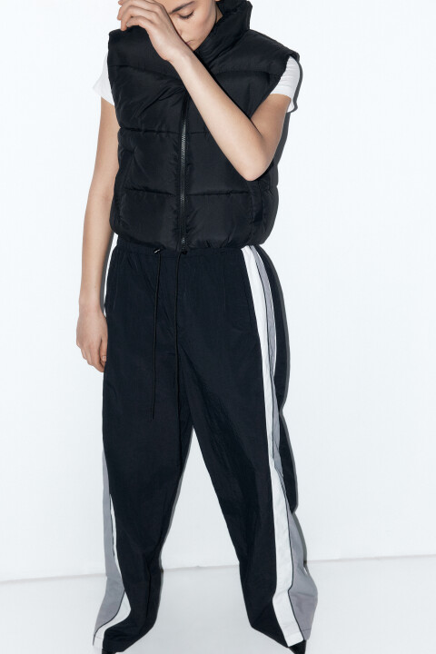 

Жилет стеганый укороченный с воротником, Черный, Жилет стеганый укороченный с воротником