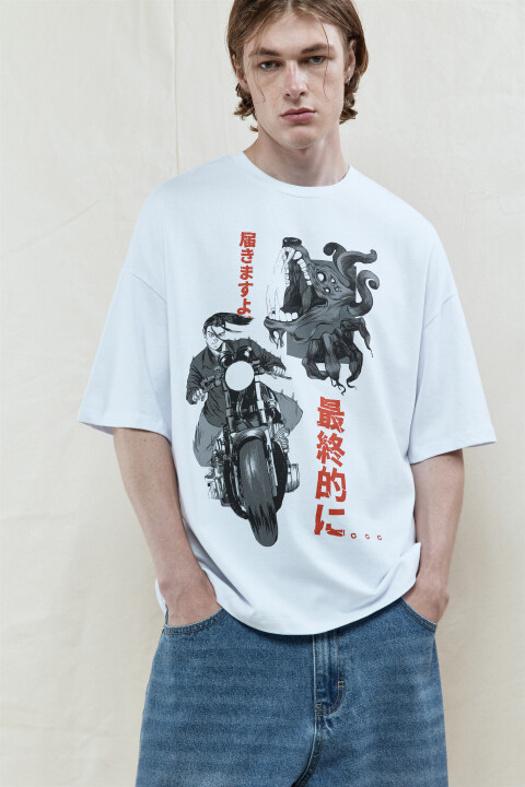 Футболка oversize с принтом в стиле аниме
