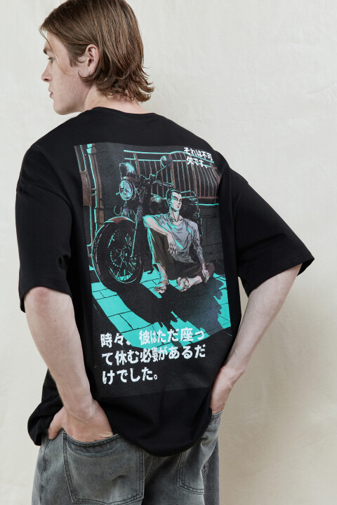 Футболка oversize с принтом в стиле аниме