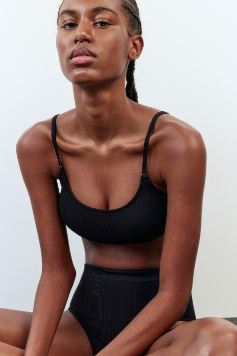 

Лиф-топ купальный бесшовный в рубчик, Черный, Лиф-топ купальный бесшовный в рубчик