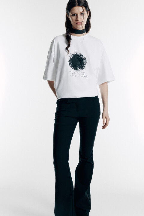 

Футболка oversize с принтом-абстракцией, Белый, Футболка oversize с принтом-абстракцией