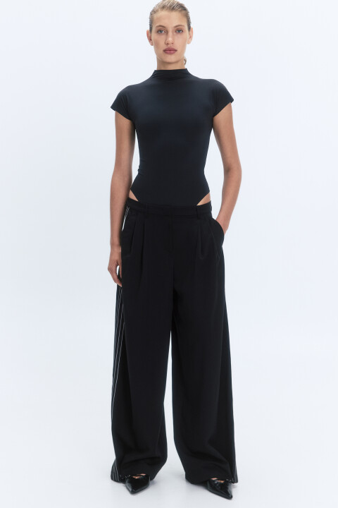 

Блузка-боди облегающая с воротником-стойкой, Черный, Блузка-боди облегающая с воротником-стойкой