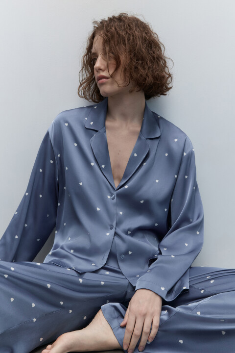 

Блузка домашняя атласная с принтом, Бежевый, Блузка домашняя атласная с принтом