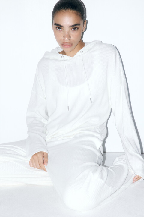 

Толстовка домашняя в рубчик с капюшоном, Ванильный, Толстовка домашняя в рубчик с капюшоном