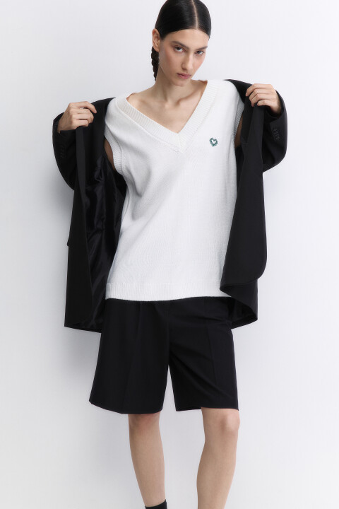 

Жилет вязаный свободный с V-вырезом, Молочный, Жилет вязаный свободный с V-вырезом