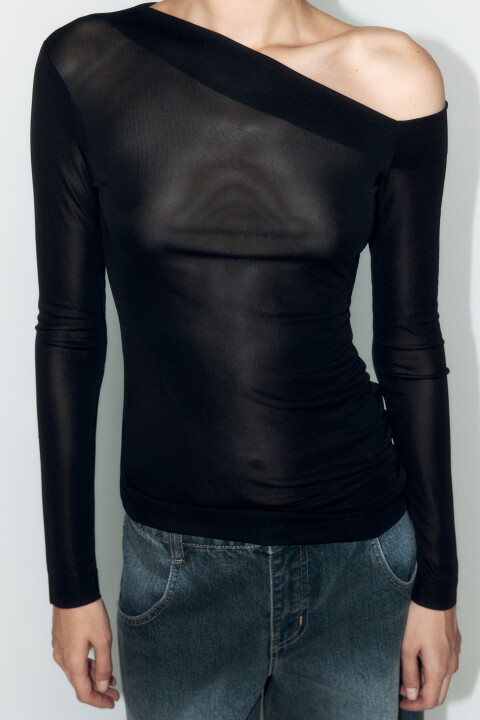 

Лонгслив облегающий с открытым плечом, Черный, Лонгслив облегающий с открытым плечом