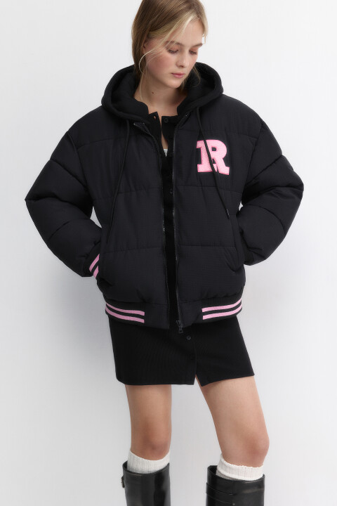 

Куртка стеганая с капюшоном и патчем, Молочный, Куртка стеганая с капюшоном и патчем