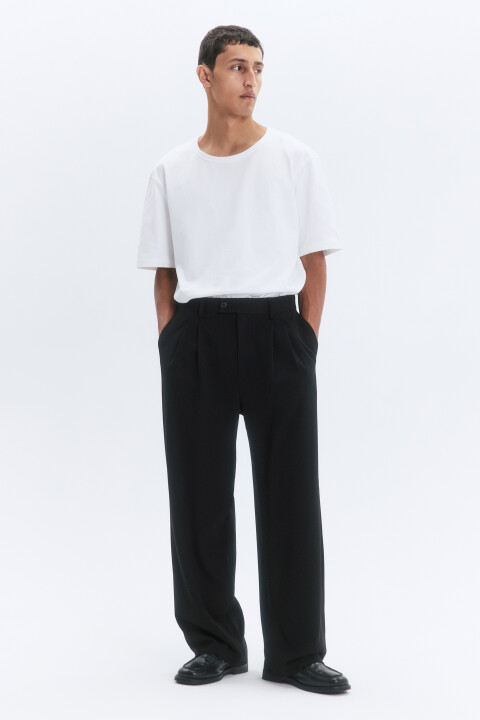 

Брюки широкие костюмные со складками на поясе, Черный, Брюки широкие костюмные со складками на поясе