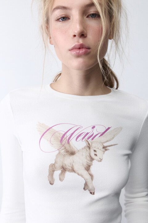 

Лонгслив приталенный с принтом y2k, Белый, Лонгслив приталенный с принтом y2k