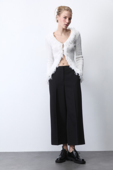 

Брюки-кюлоты широкие костюмные со стрелками, Черный, Брюки-кюлоты широкие костюмные со стрелками