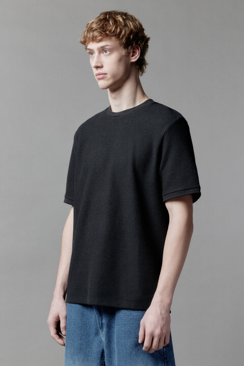 

Футболка прямая из фактурного трикотажа, Черный, Футболка прямая из фактурного трикотажа