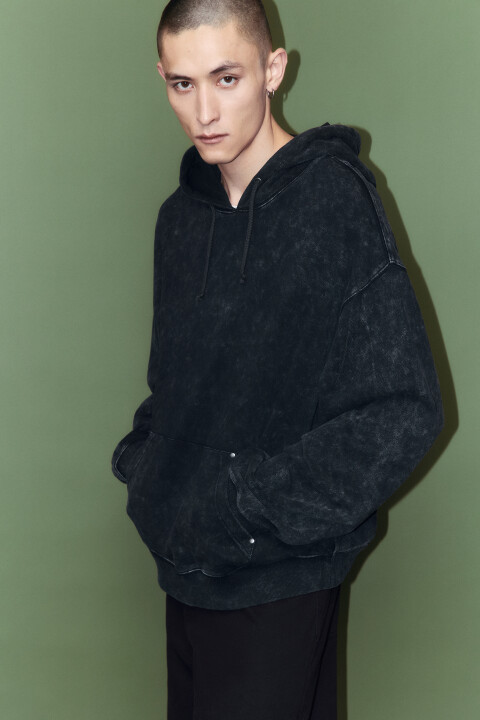 

Худи oversize с капюшоном и вареным эффектом, Черный, Худи oversize с капюшоном и вареным эффектом